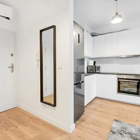 Apartment Luxury In -2-bright-secure&freeparking