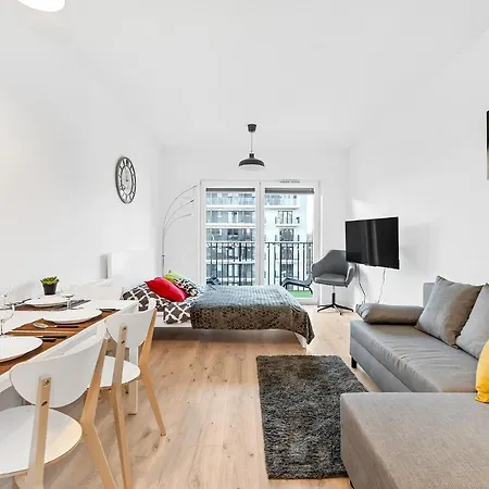 Luxury In -2-bright-secure&freeparking * Łódź