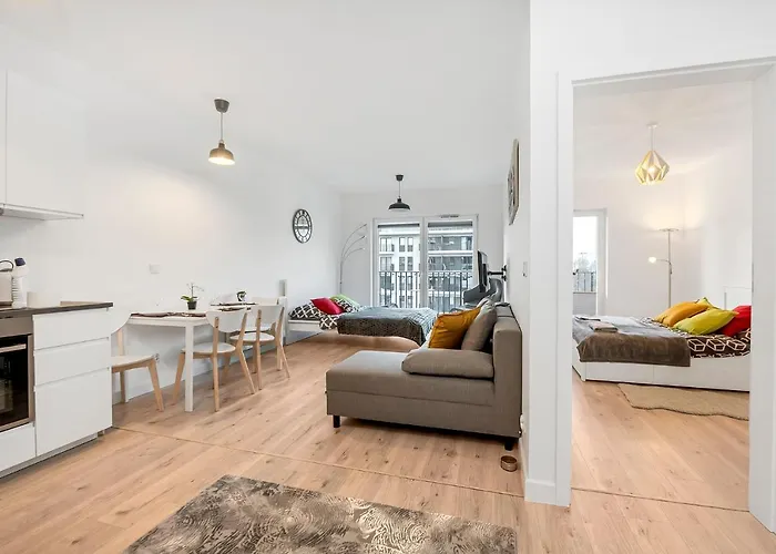 Luxury In -2-bright-secure&freeparking * Łódź